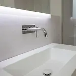 Indipendente Con Piscina 빌라 *