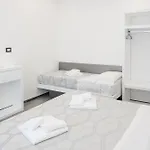 빌라 Indipendente Con Piscina 우겐토
