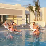 Indipendente Con Piscina 빌라 *