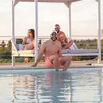 Indipendente Con Piscina *