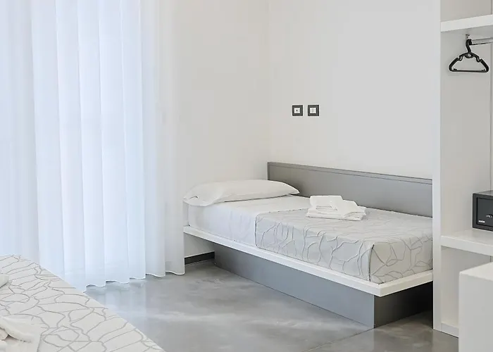 Indipendente Con Piscina